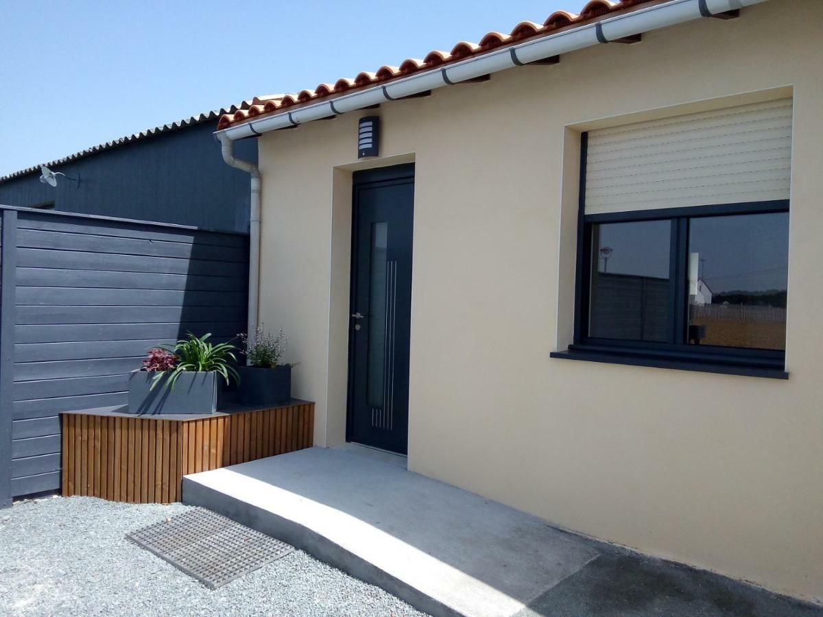 Au Refuge Des Farfas Apartment Saint-Paul-en-Pareds Luaran gambar